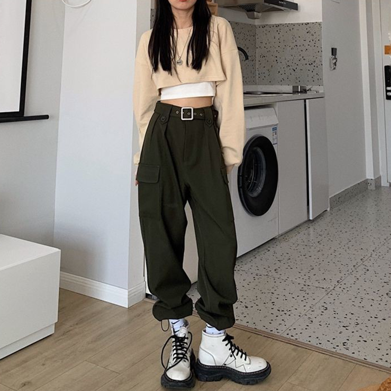 Beige Croptop Baggy Pants